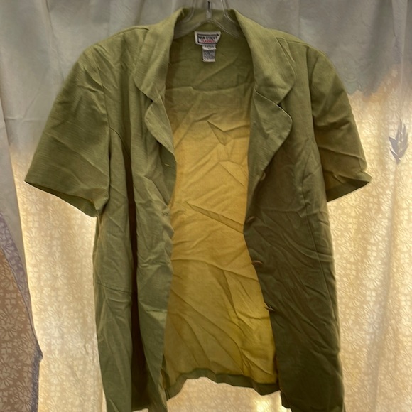 Main St. Classics short sleeve pantsuit size A8 100% polyester - Picture 2 of 12